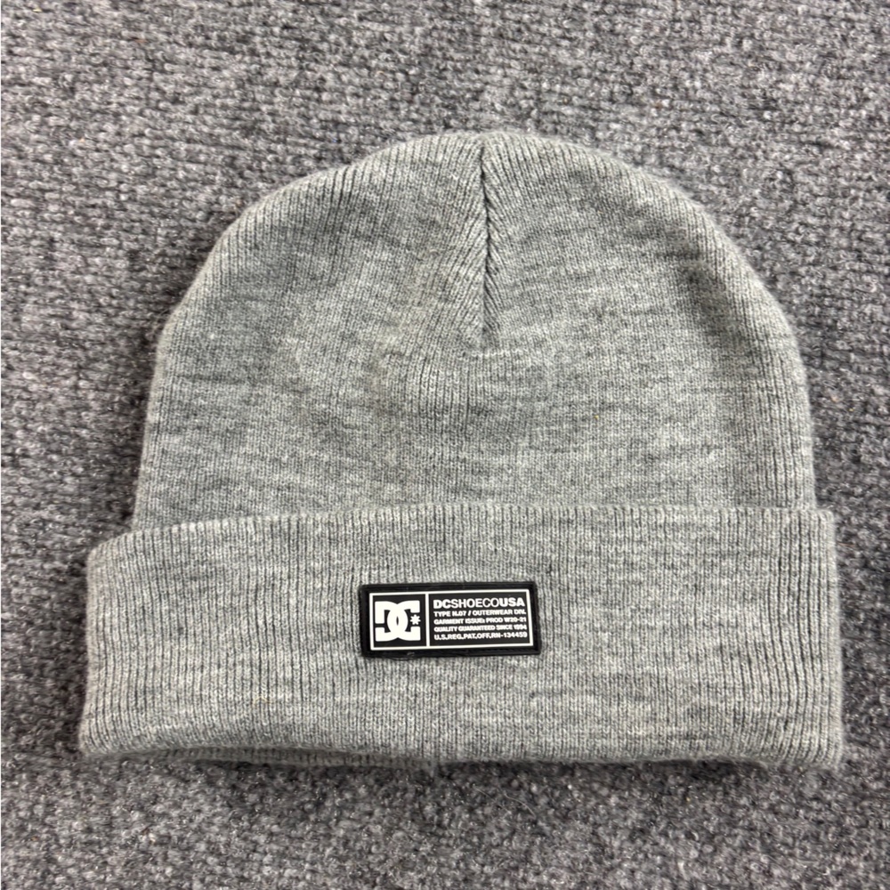 DC SHOES Men’s Grey Knit Fold Over Beanie Hat One Size Fits Most